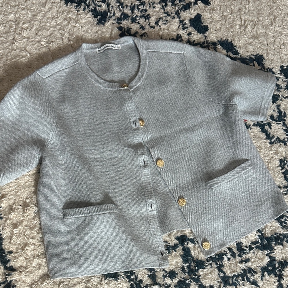 Abercrombie & Fitch Gray Knit Top